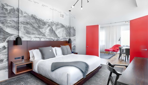 Suite (Historic)