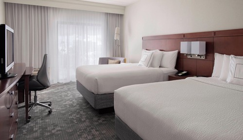 Room, 2 Queen Beds, Non Smoking (Mobility/Hearing Accessible, Tub)