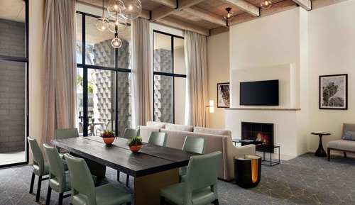One Bedroom Suite, One King Bed, Non-Smoking