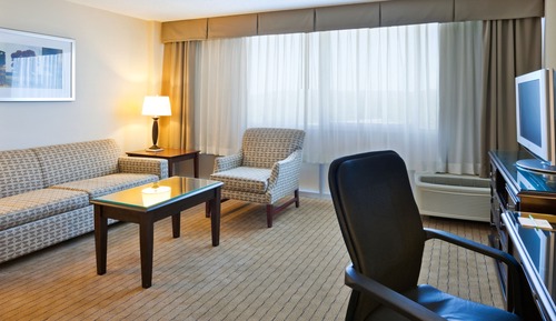 Suite, 1 Bedroom (Walk-In Shower)