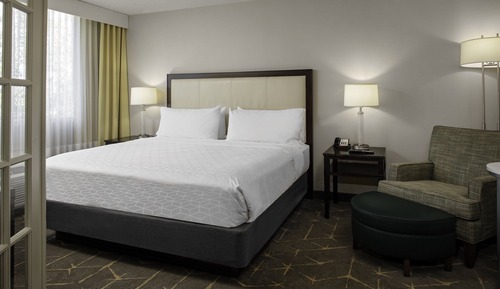 Standard Room, 1 Queen Bed, Transfer Shower (Communications)