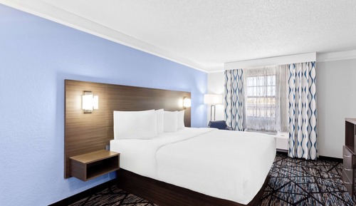 Standard Room, 1 King Bed, Non Smoking