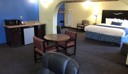 Luxury Suite, 1 King Bed, Non Smoking