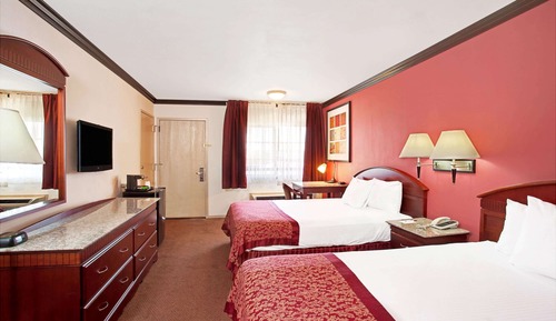 Standard Room, 2 Queen Beds, Accessible