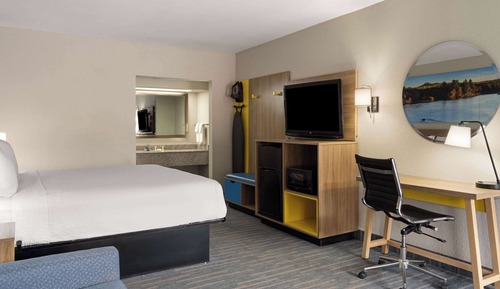 Standard Room, 1 King Bed