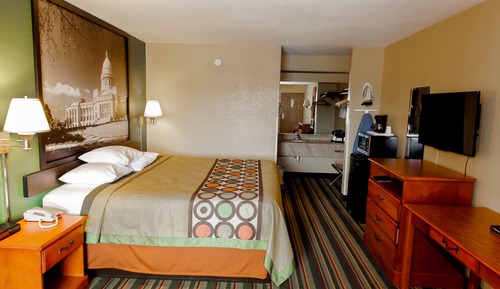 Standard Room, 1 King Bed