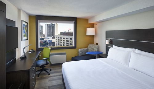 Standard Room, 1 King Bed, City View