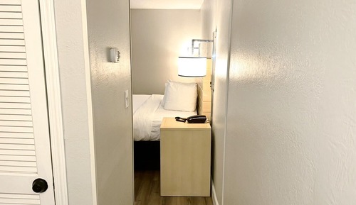 Premium Studio, 1 King Bed