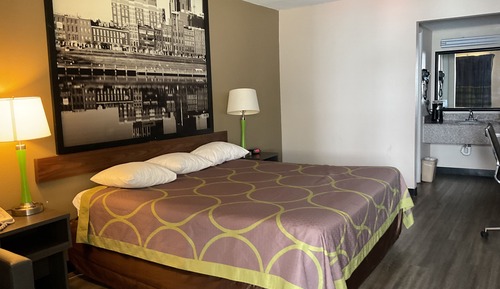 Standard Room, 1 King Bed