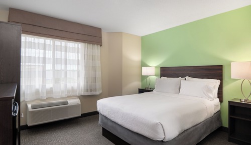 Standard Room, 1 Queen Bed
