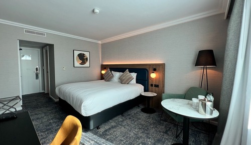 Premium Room, 1 Queen Bed