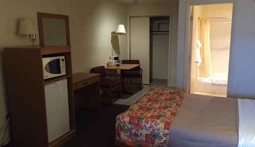 Non Poolside Room with Two Full sized beds Smoking