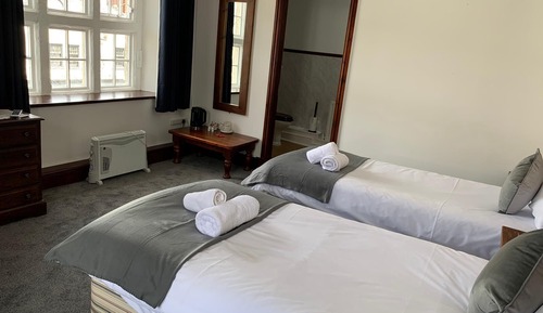 Standard Twin Room, Ensuite