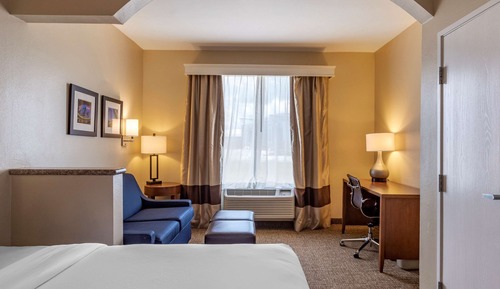 Suite, Multiple Beds, Non Smoking