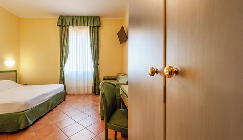 Classic Room, Multiple Beds