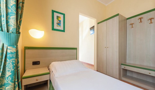 Family Room, Multiple Beds, Terrace, Sea View