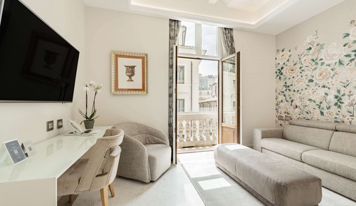 Suite, 1 King Bed (Aleph)