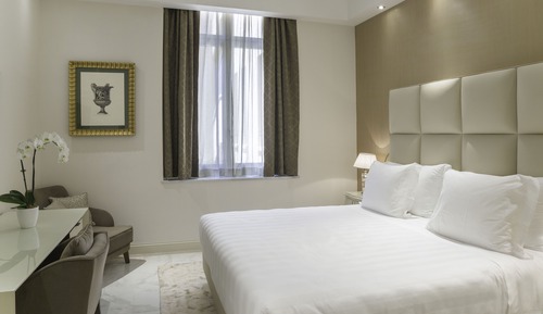 Deluxe Room, 1 King Bed, Accessible