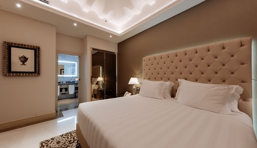 Suite (Costantino)