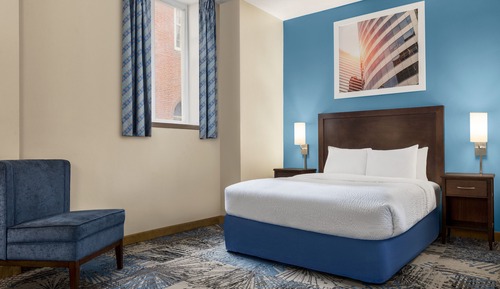 Standard Room, 1 Queen Bed, Accessible, Non Smoking