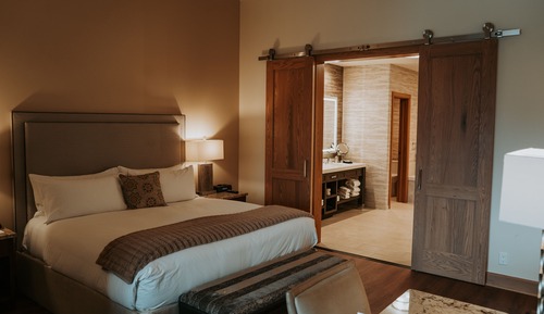 Suite, 1 King Bed (Lodge Master)