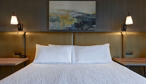 Suite, 1 King Bed, Jetted Tub