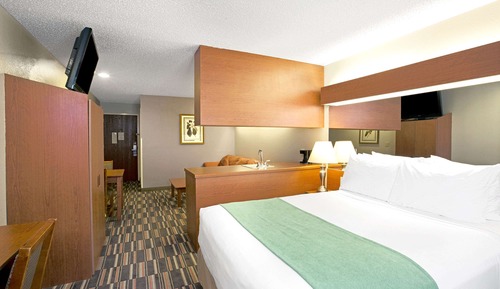 Studio Suite, 1 Queen Bed, Non Smoking