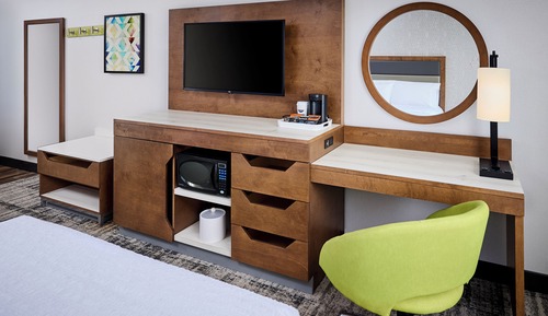 Room, 2 Queen Beds, Accessible, Bathtub
