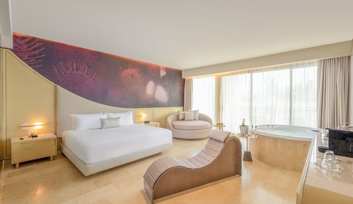 Seductive Pool View Jacuzzi Suite - The Eden Section