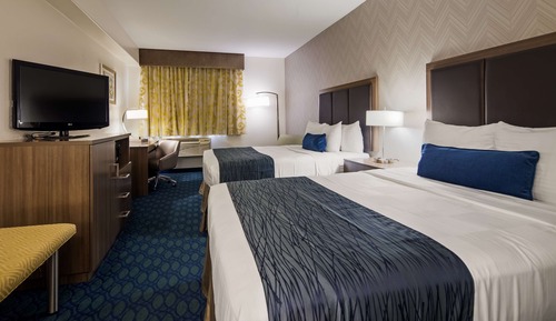 Business Room, 2 Queen Beds, Non Smoking, Refrigerator & Microwave