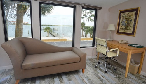 Standard Room, 1 King Bed, Non Smoking, Bay View