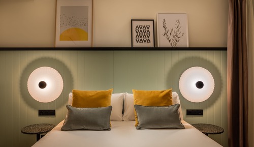 Double Room (Interior)