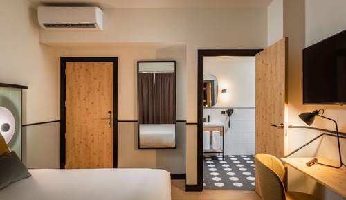 Triple Room (3 single beds)