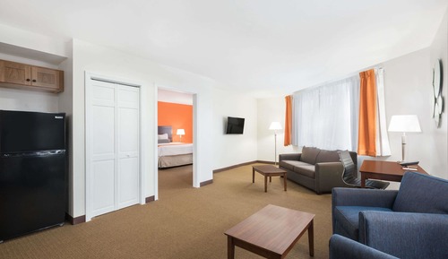 Suite, 1 King Bed, Non Smoking