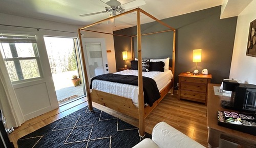 Premier Apartment, Ensuite, Park View (Chattooga private balcony)