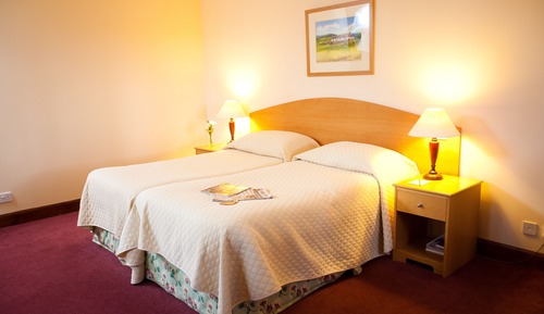 Twin Room (Sportsman's Lodge 3*)