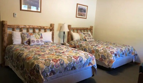 Signature Room, 2 Queen Beds, Mountain View (Lodge)