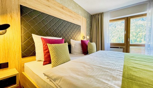 Classic Double Room, Lake View