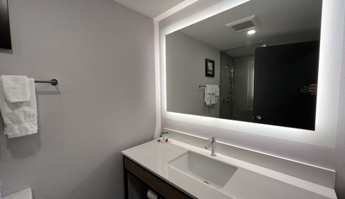 Standard Room, 1 King Bed