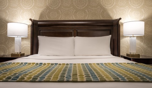 Deluxe Room, 2 Double Beds, Courtyard View