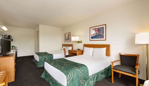 Room, 2 Queen Beds, Non Smoking