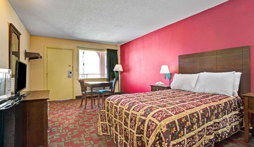 Standard Room, 1 King Bed