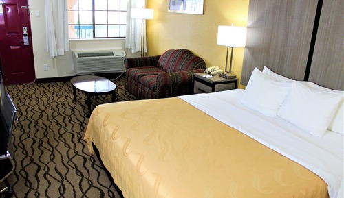 Standard Room, 1 King Bed, Non Smoking