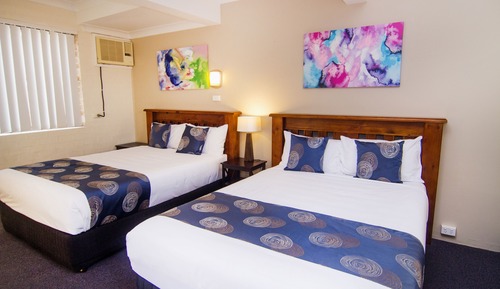 Family Studio Suite, 2 Queen Beds, Refrigerator & Microwave