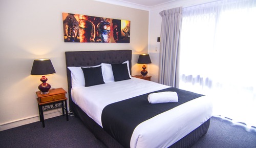 Standard Queen Room