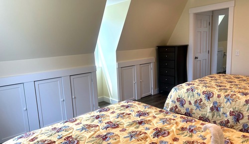 Carriage House Apartment (Off Site)