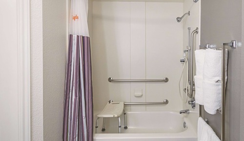 Room, 1 King Bed, Accessible, Non Smoking (Mobility/Hearing, Tub w/Grab Bars)