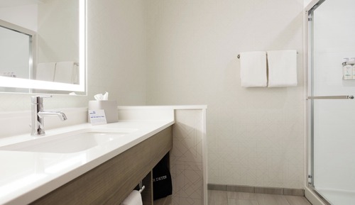 Standard Room, 1 King Bed, Hearing Accessible (Communication)