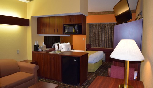 Suite, 1 Queen Bed, Non Smoking