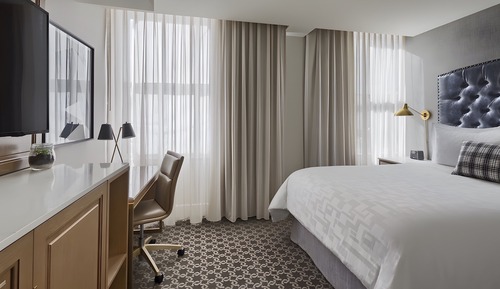 Superior Room, 1 Queen Bed, Accessible (Shower)